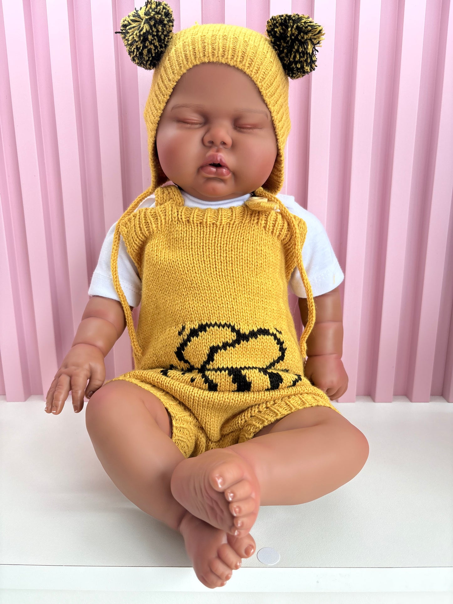 Bebé Reborn Vinilo de silicona y tela 20” Moreno