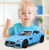 Auto Mercedes Benz a escala 1:36 coleccionable