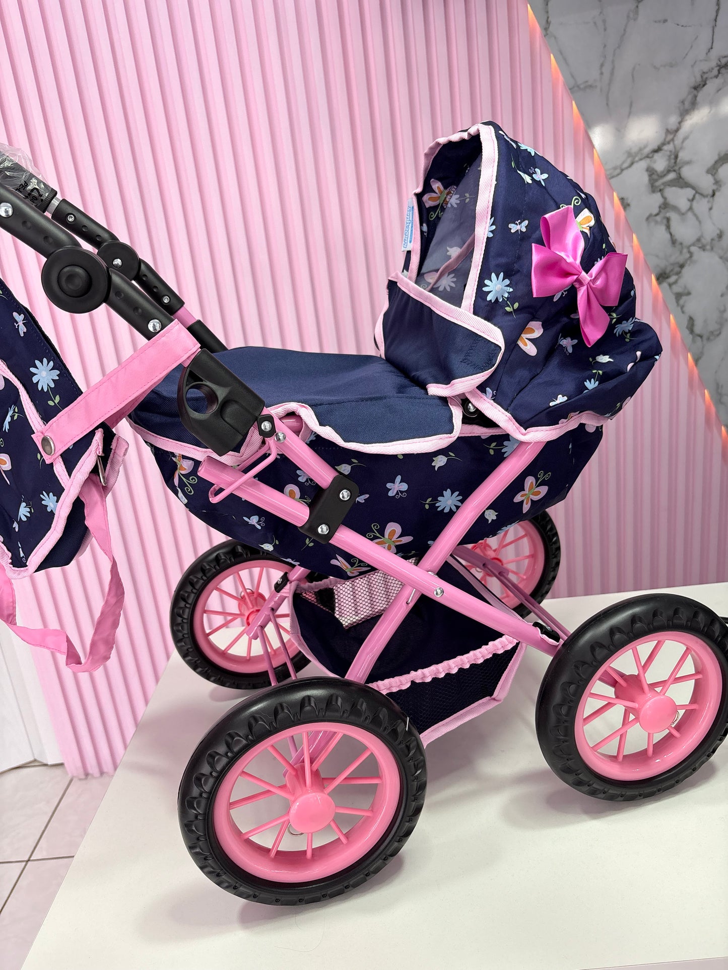 Coche para muñeca Reborn de hasta 60cm