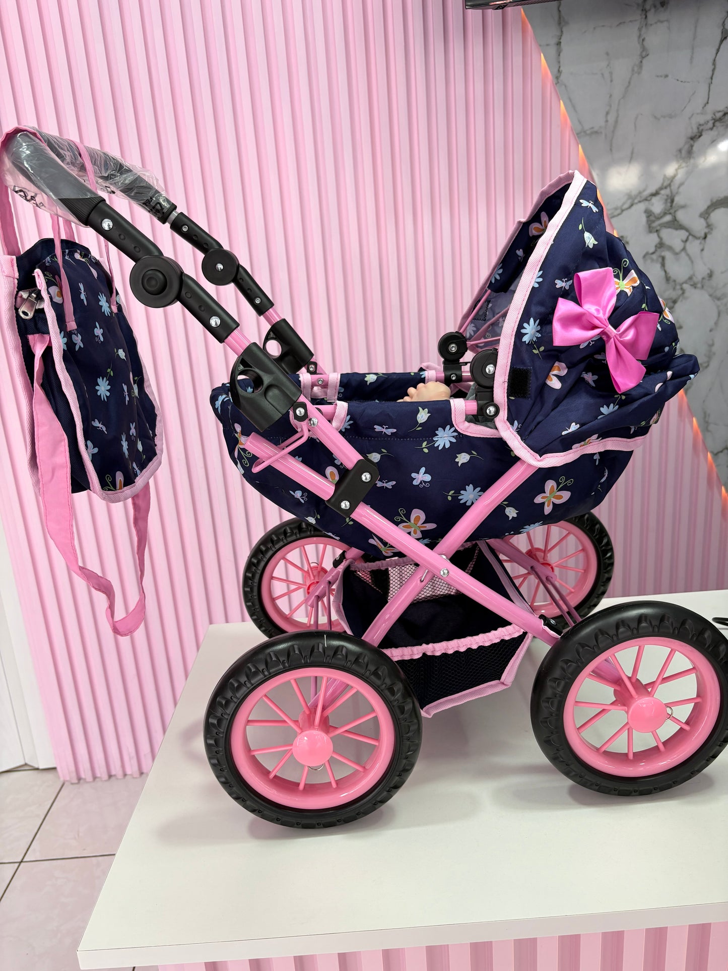 Coche para muñeca Reborn de hasta 60cm
