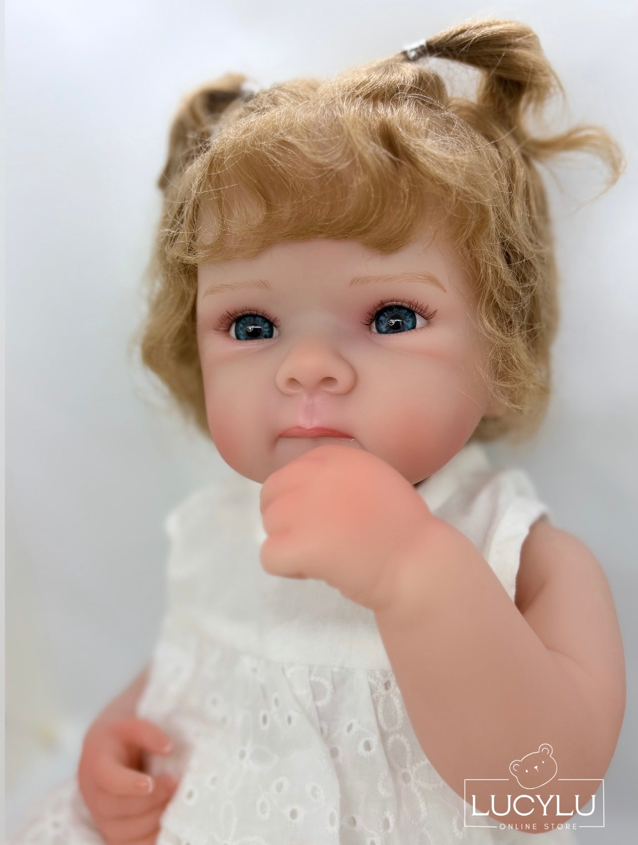 Bebé Reborn rubia 19”